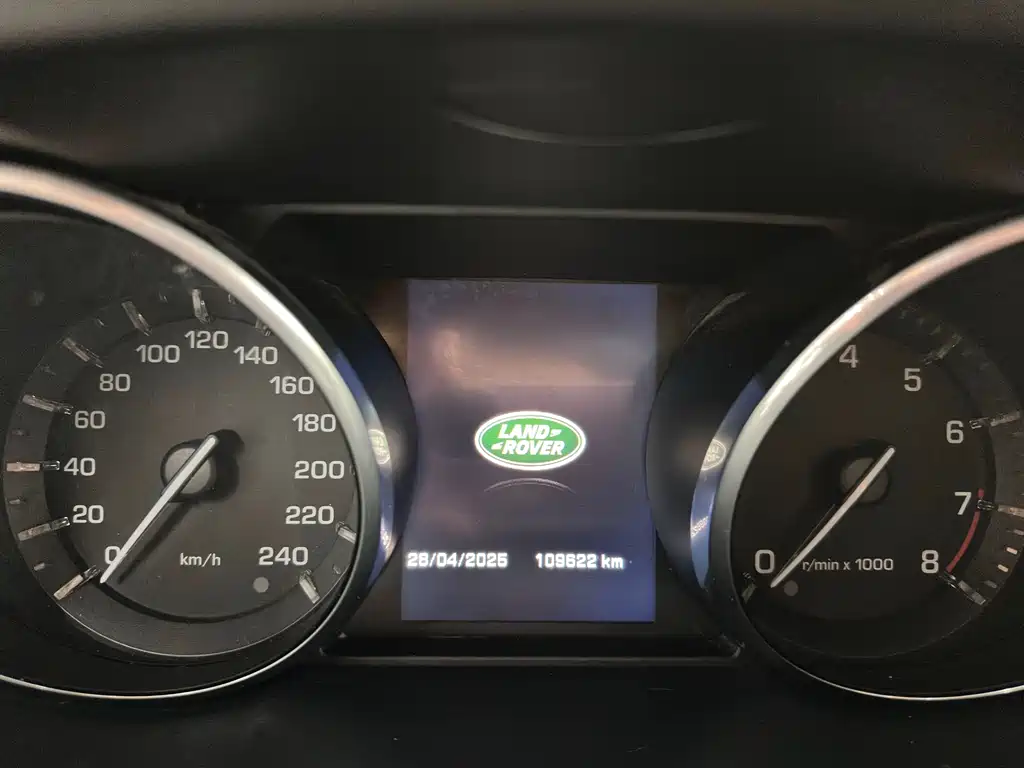 Land Rover Discovery Sport 2016 — фото 12