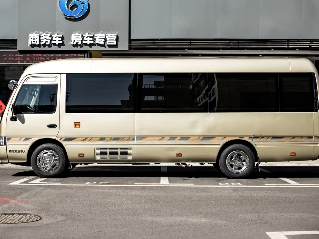 Toyota Coaster 2020 — фото 24