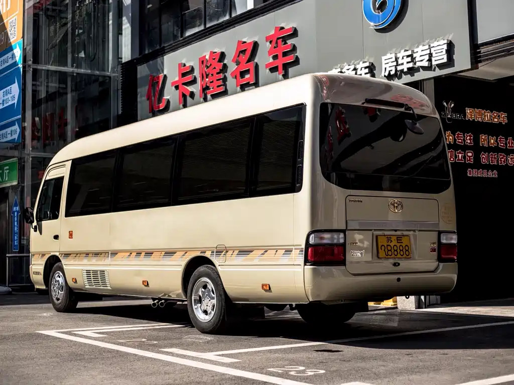 Toyota Coaster 2020 — фото 25