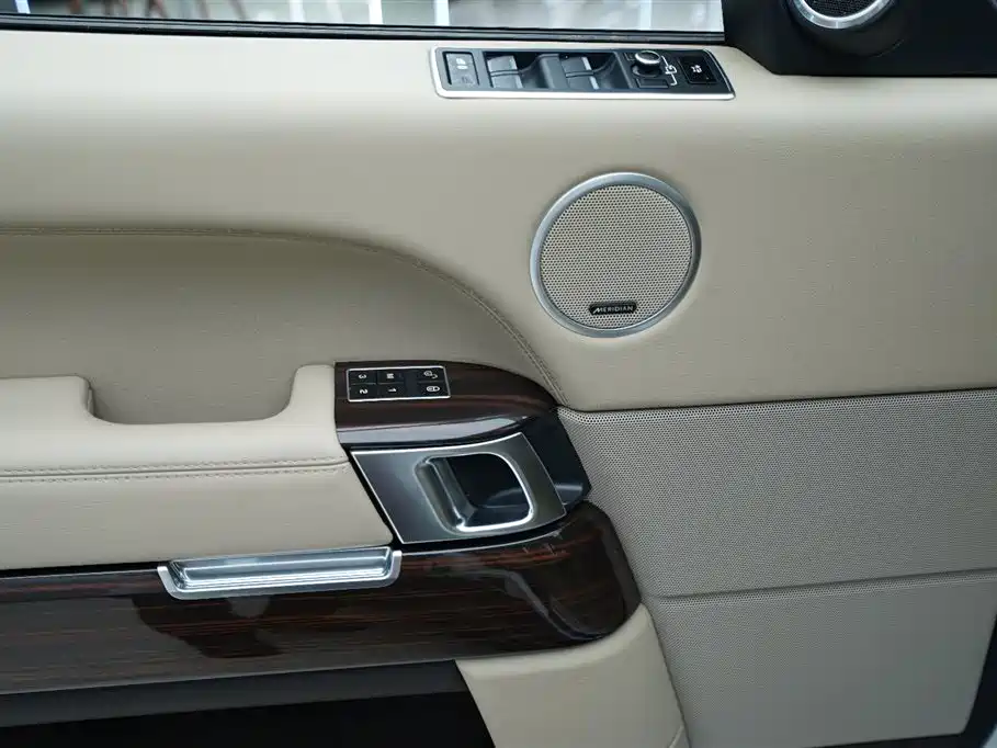 Land Rover Range Rover 2015 — фото 5