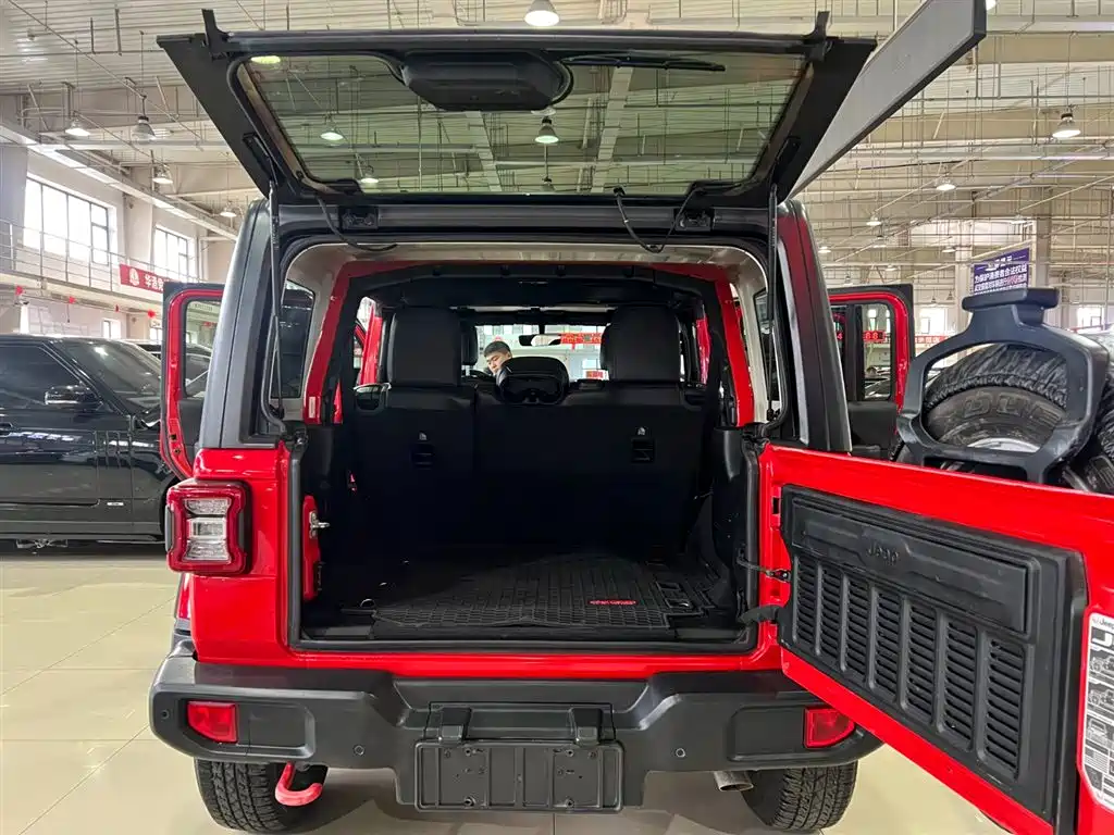 Jeep Wrangler 2019 — фото 16
