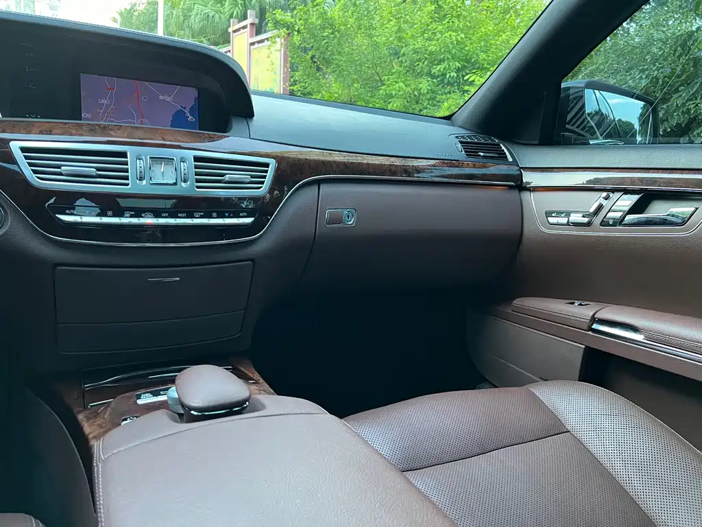 Mercedes-Benz S-Class 2010 — фото 17