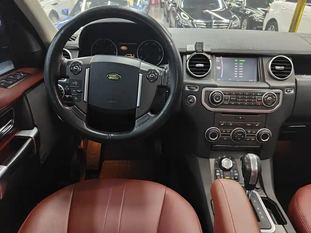 Land Rover Discovery 2010 — фото 12
