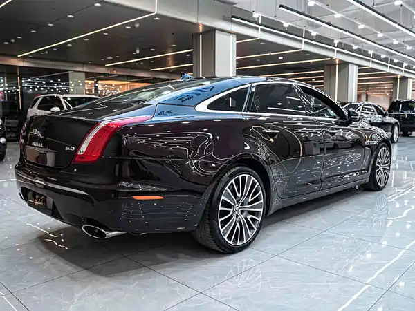 Jaguar XJ 2013