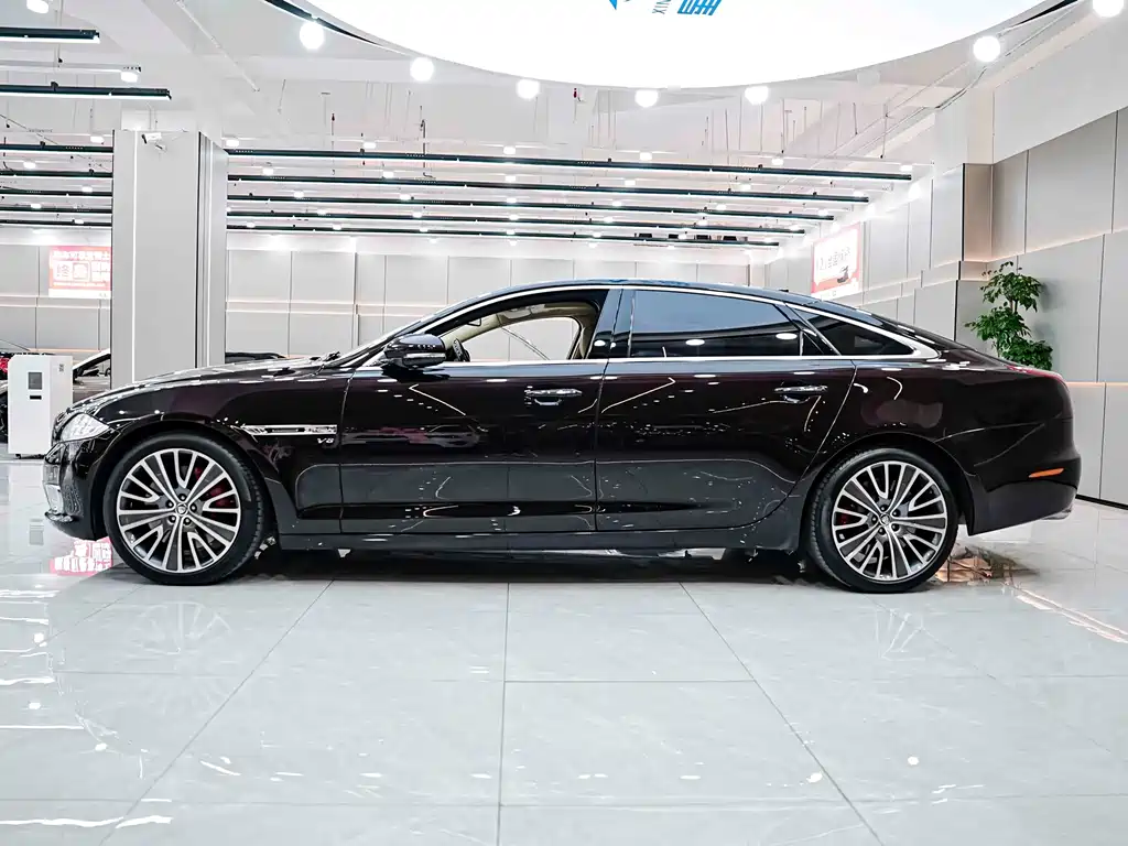 Jaguar XJ 2013 — фото 8