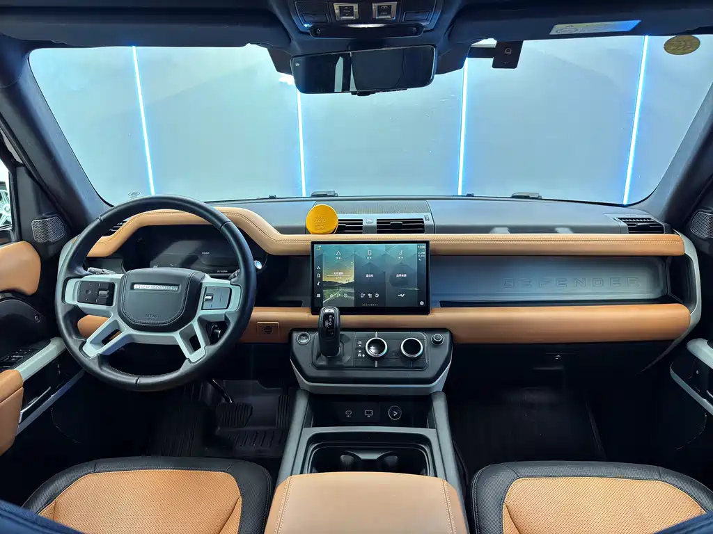 Land Rover Defender 2023 — фото 14