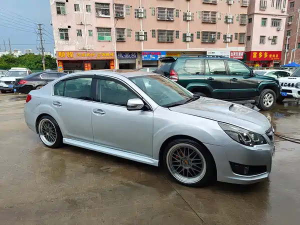 Subaru Legacy 2010
