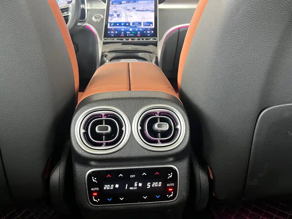 Mercedes-Benz GLC 2023 — фото 14