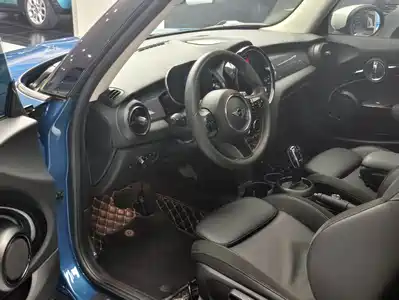 MINI MINI 2022
