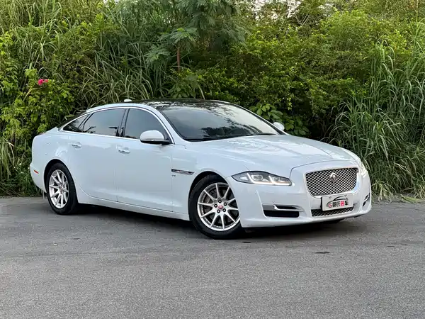 Jaguar XJ 2016
