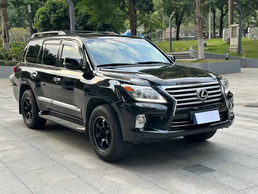 Lexus LX 2013 — фото 2
