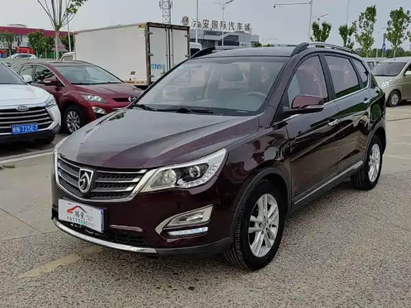 Baojun 560 2015