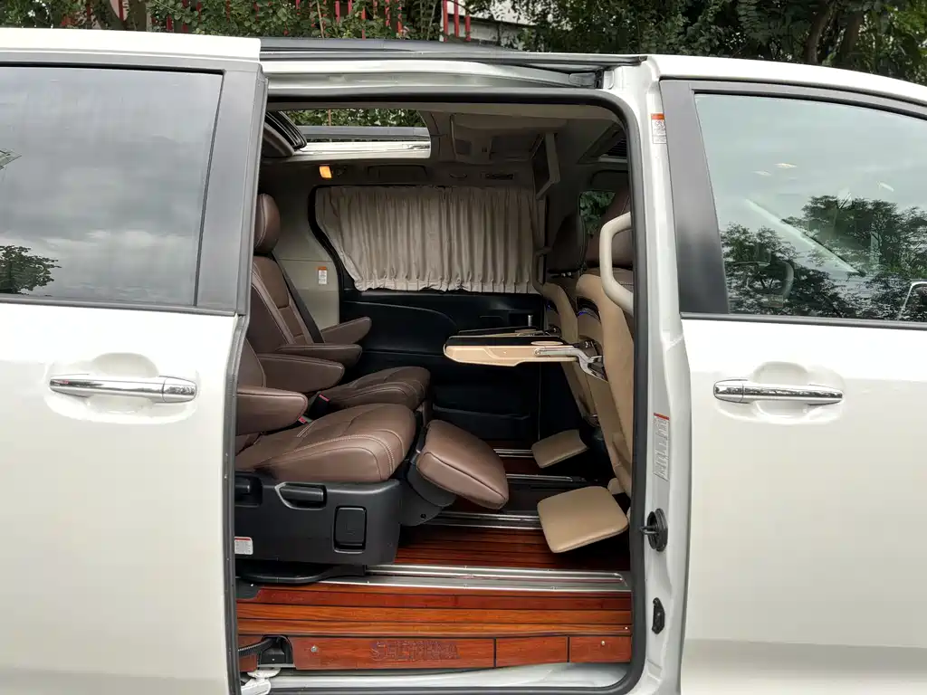 Toyota Sienna 2017 — фото 15