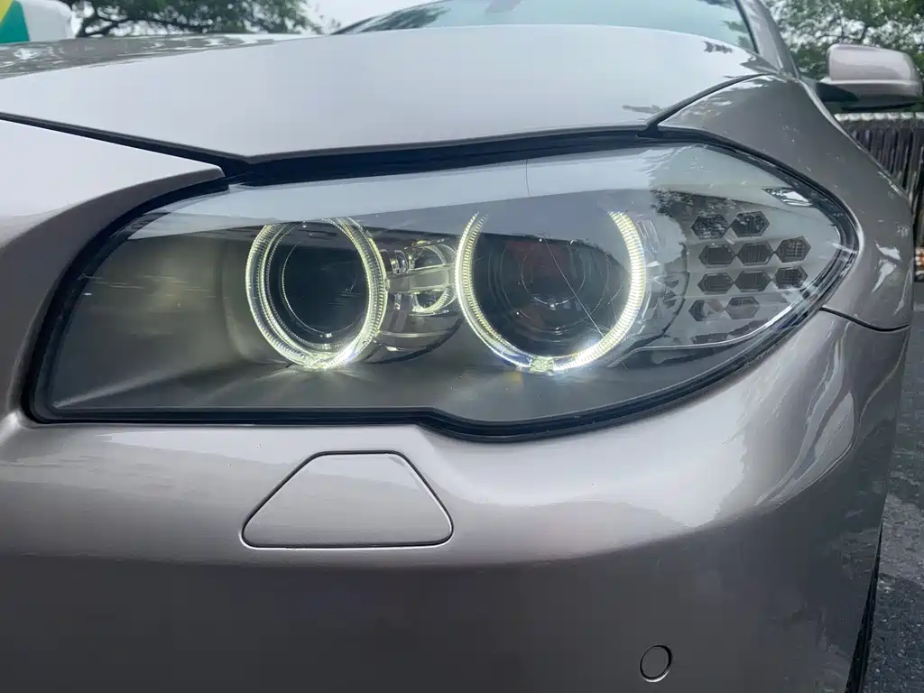 BMW 5 Series 2013 — фото 25