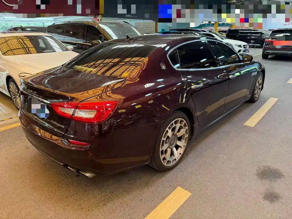 Maserati Quattroporte 2016 — фото 12