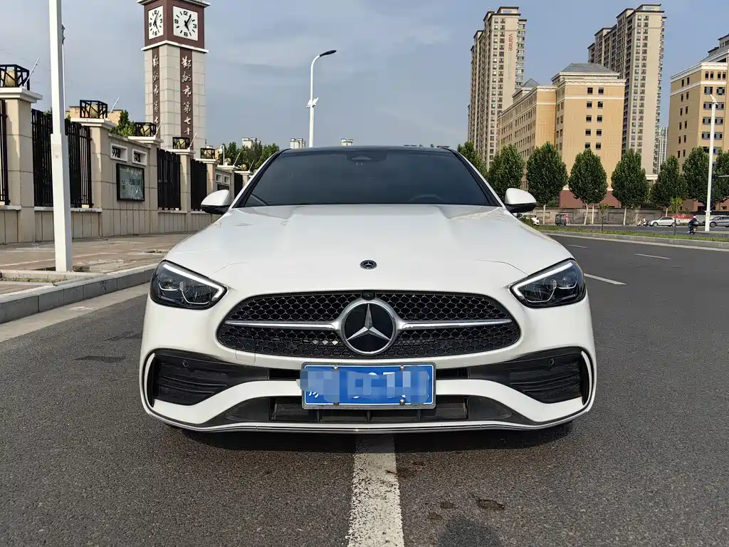 Mercedes-Benz C-Class 2024