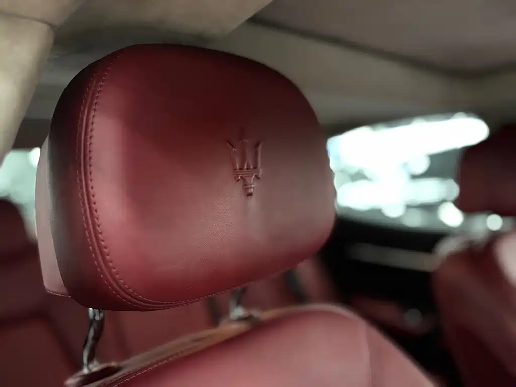 Maserati Ghibli 2015 — фото 11