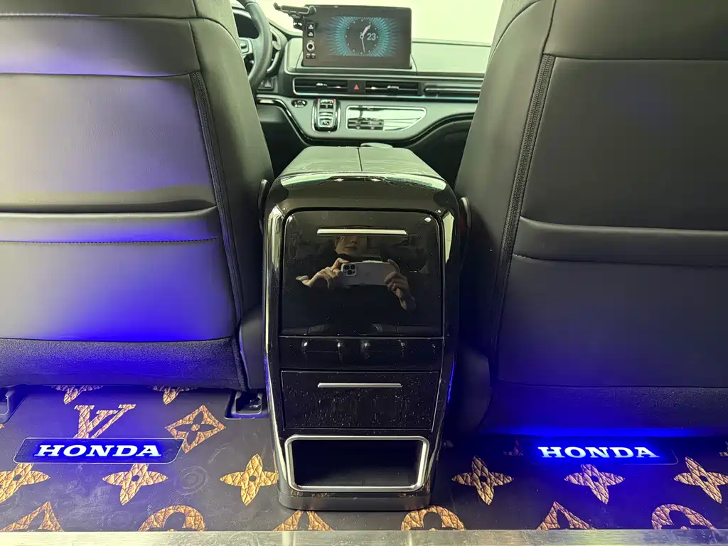 Honda Odyssey 2025 — фото 19
