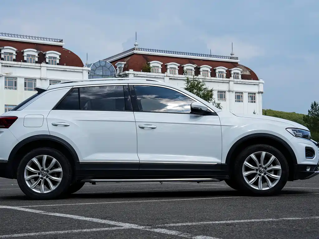 Volkswagen T-Roc 2021 — фото 8
