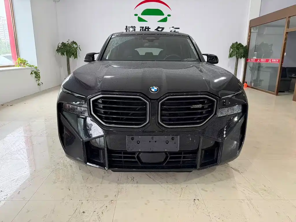 BMW XM 2025