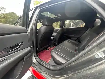 Hyundai Elantra 2023
