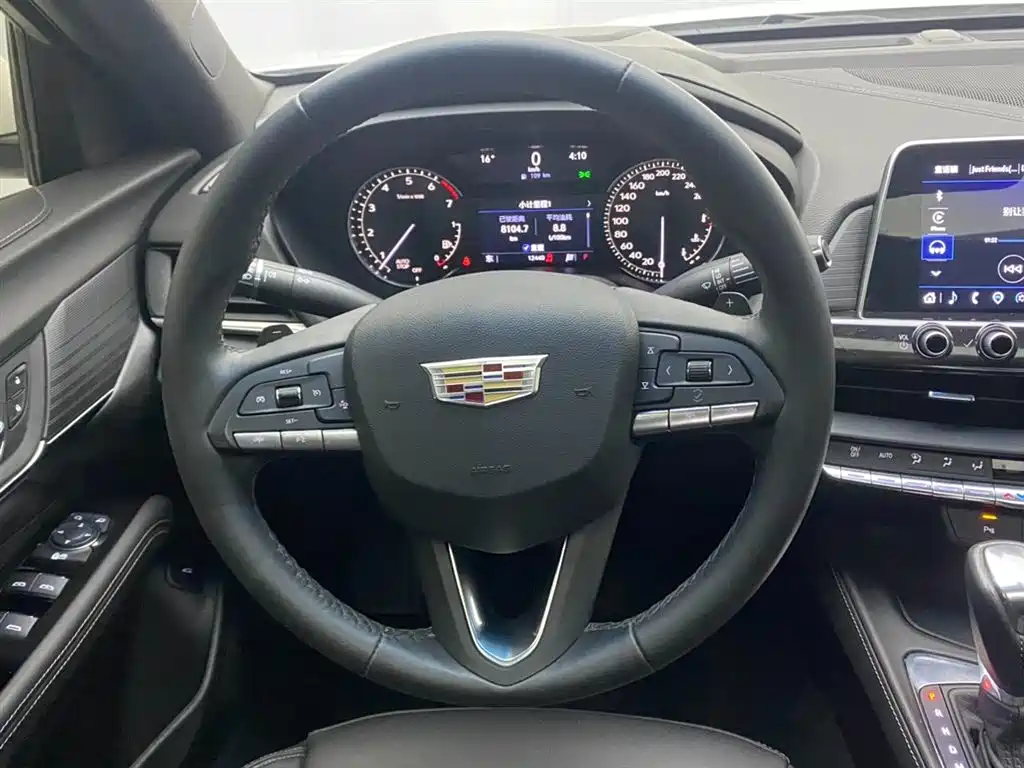 Cadillac CT4 2022 — фото 14
