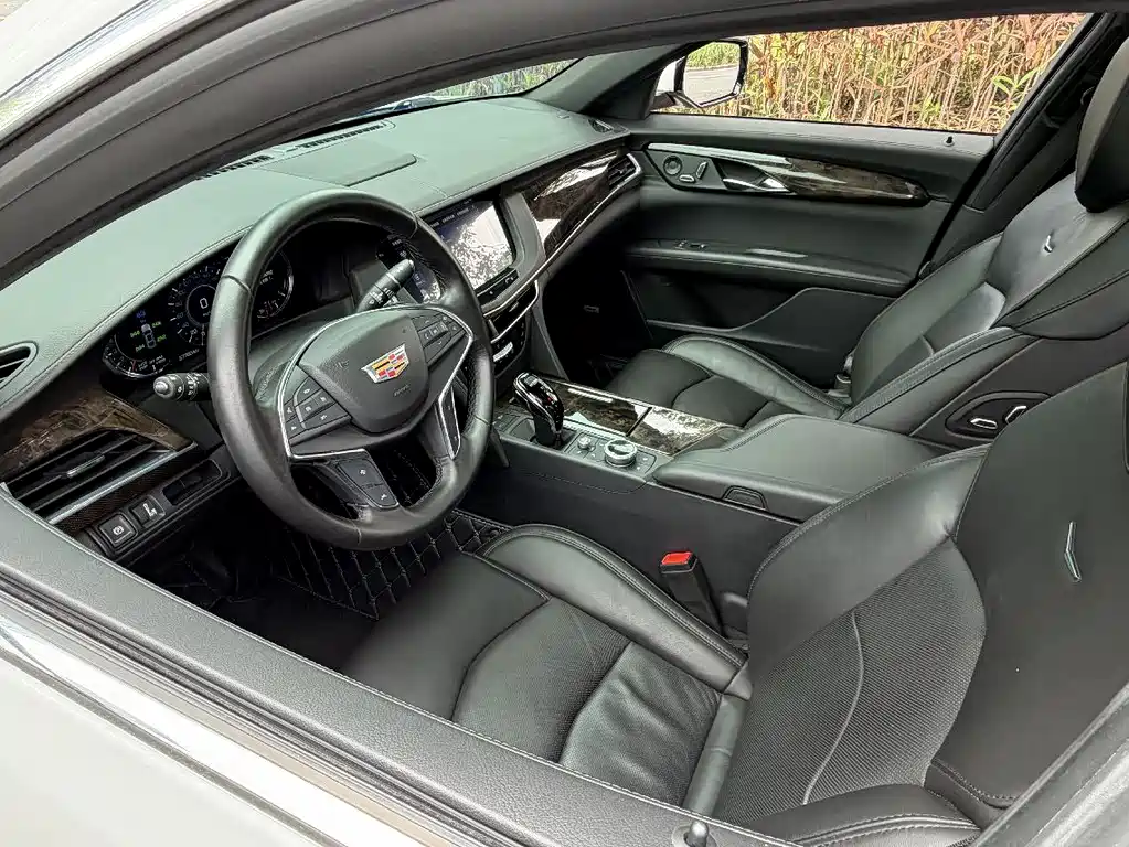 Cadillac CT6 2022 — фото 16