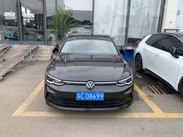 Volkswagen Golf 2023