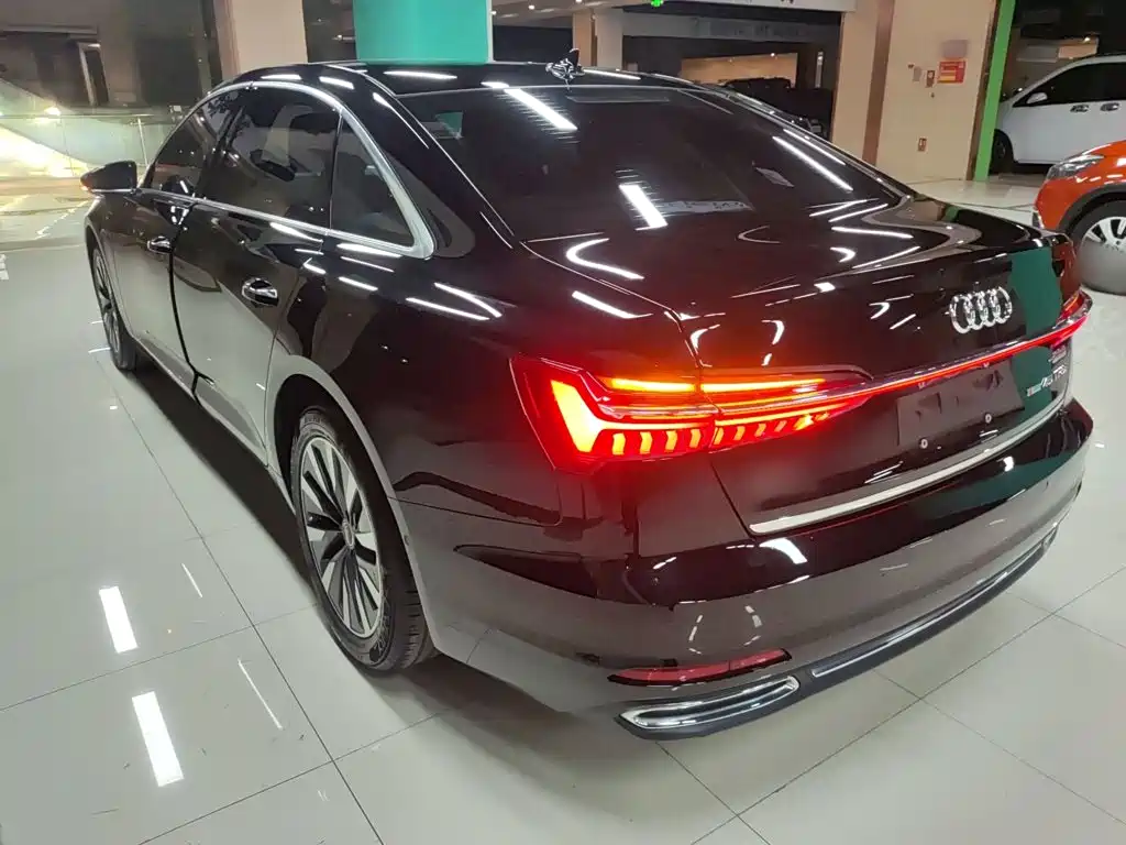Audi A6L 2022