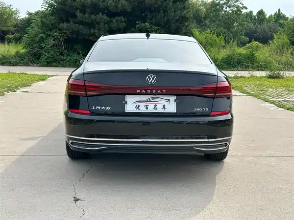 Volkswagen Passat 2022