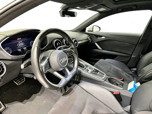 Audi TT 2015