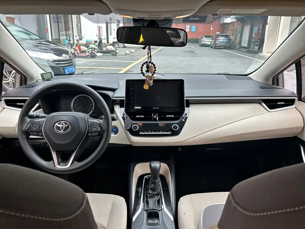 Toyota Corolla 2020 — фото 18