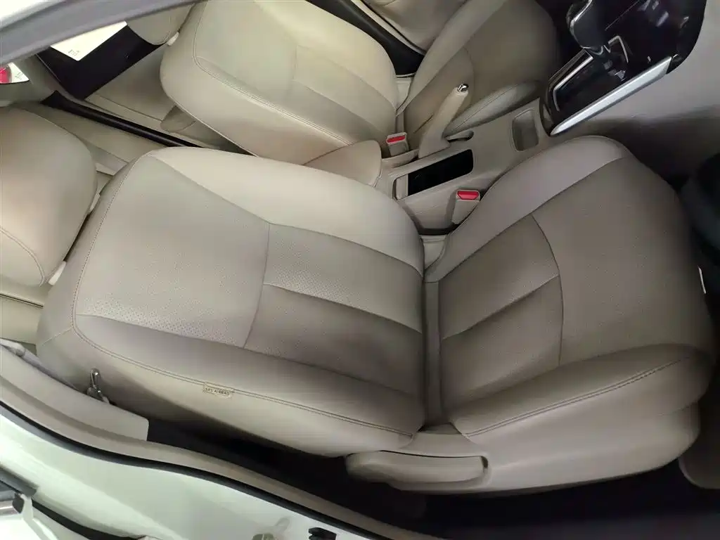 Nissan Sylphy 2016 — фото 17