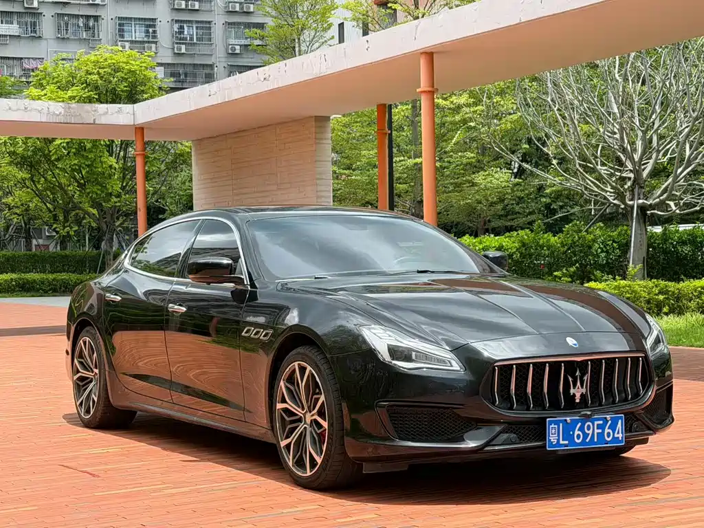 Maserati Quattroporte 2014