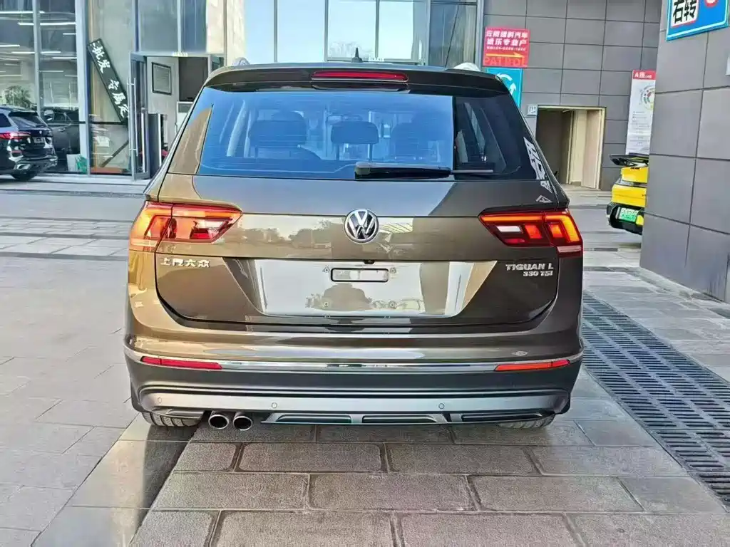 Volkswagen Tiguan L 2017 — фото 8
