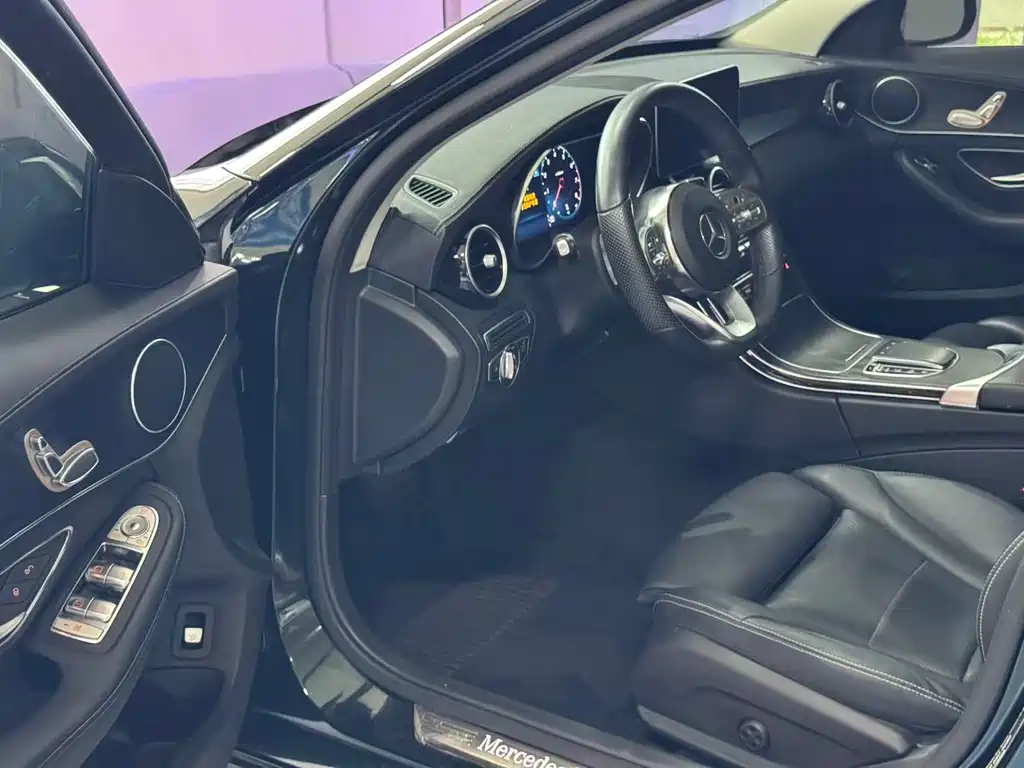 Mercedes-Benz C-Class 2021