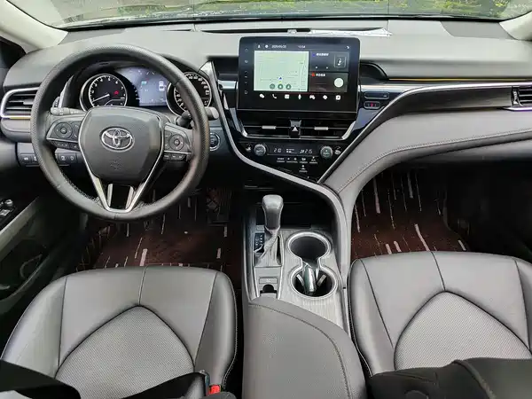 Toyota Camry 2021