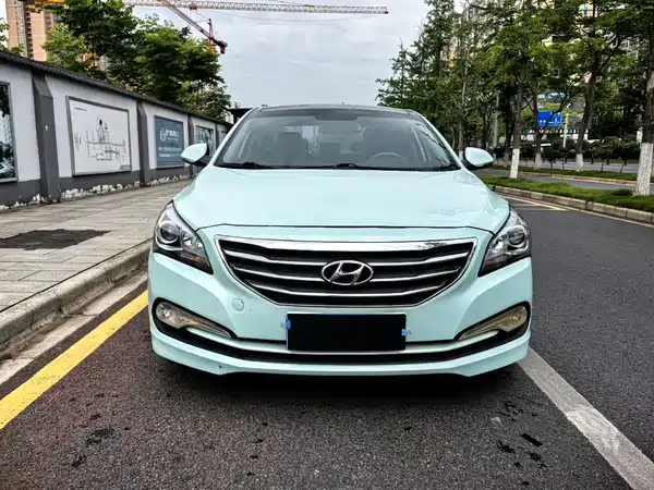 Hyundai Mistra 2014