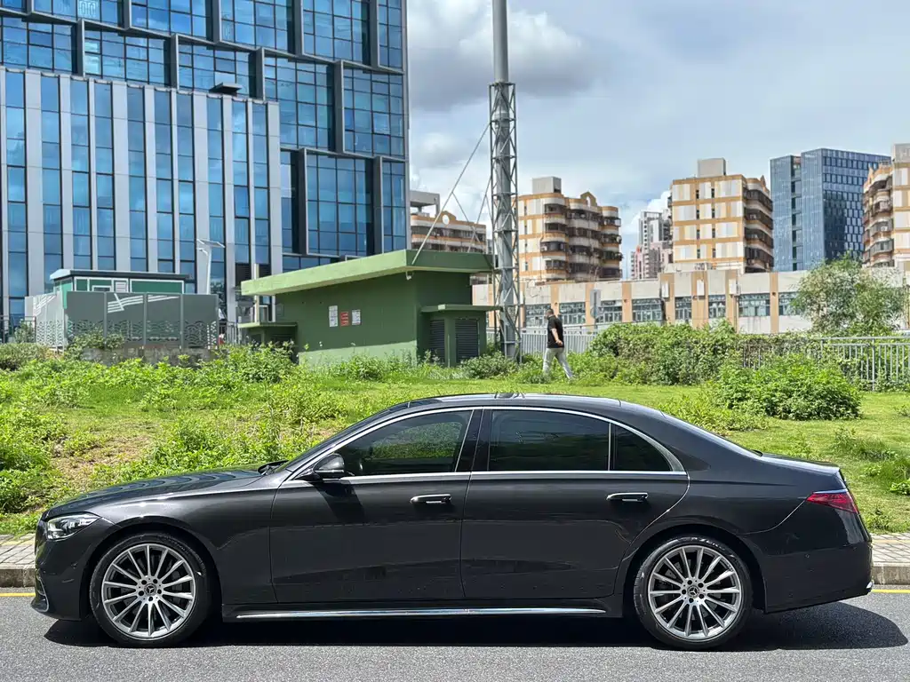Mercedes-Benz S-Class 2021