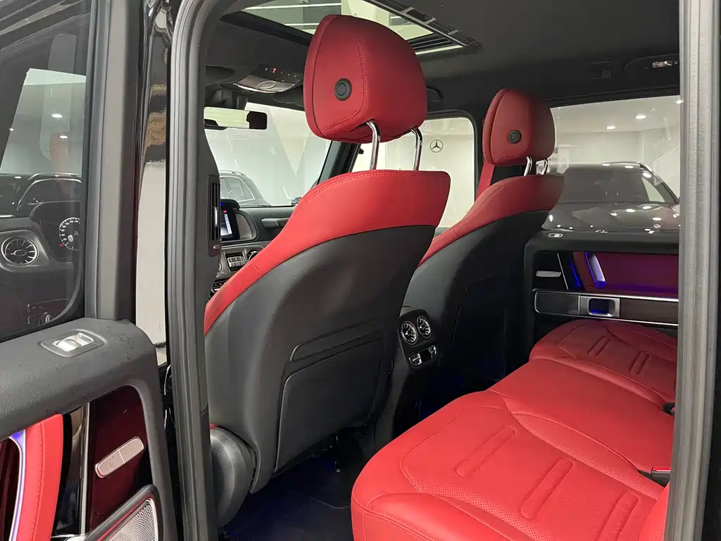 Mercedes-Benz G-Class 2023 — фото 13