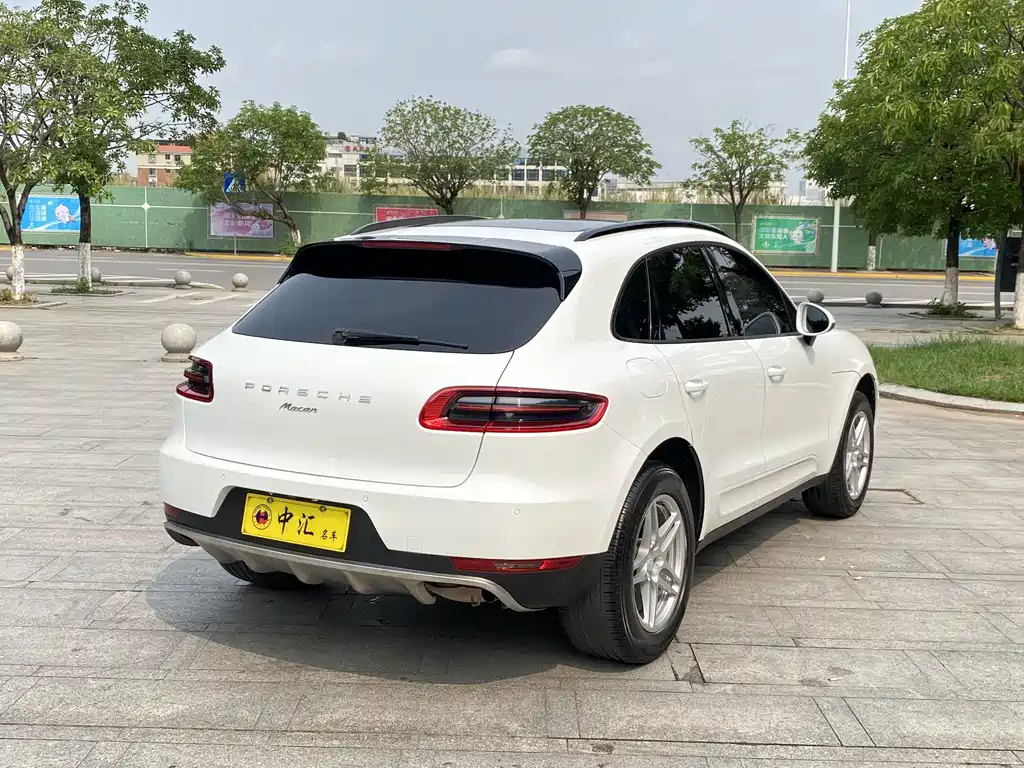 Porsche Macan 2018 — фото 9