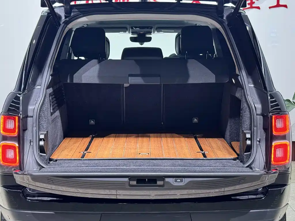 Land Rover Range Rover 2018 — фото 23