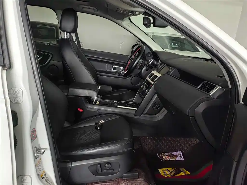 Land Rover Discovery Sport 2019 — фото 11
