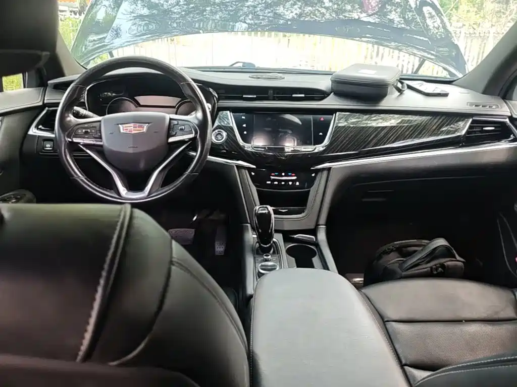 Cadillac XT6 2020 — фото 10