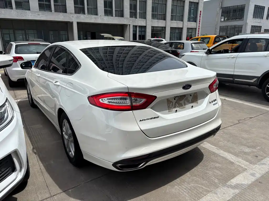 Ford Mondeo 2016 — фото 7