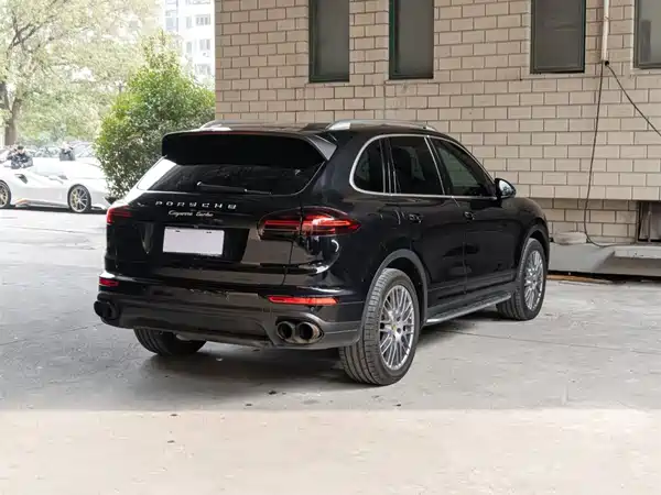 Porsche Cayenne 2016