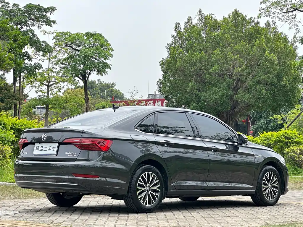Volkswagen Sagitar 2021
