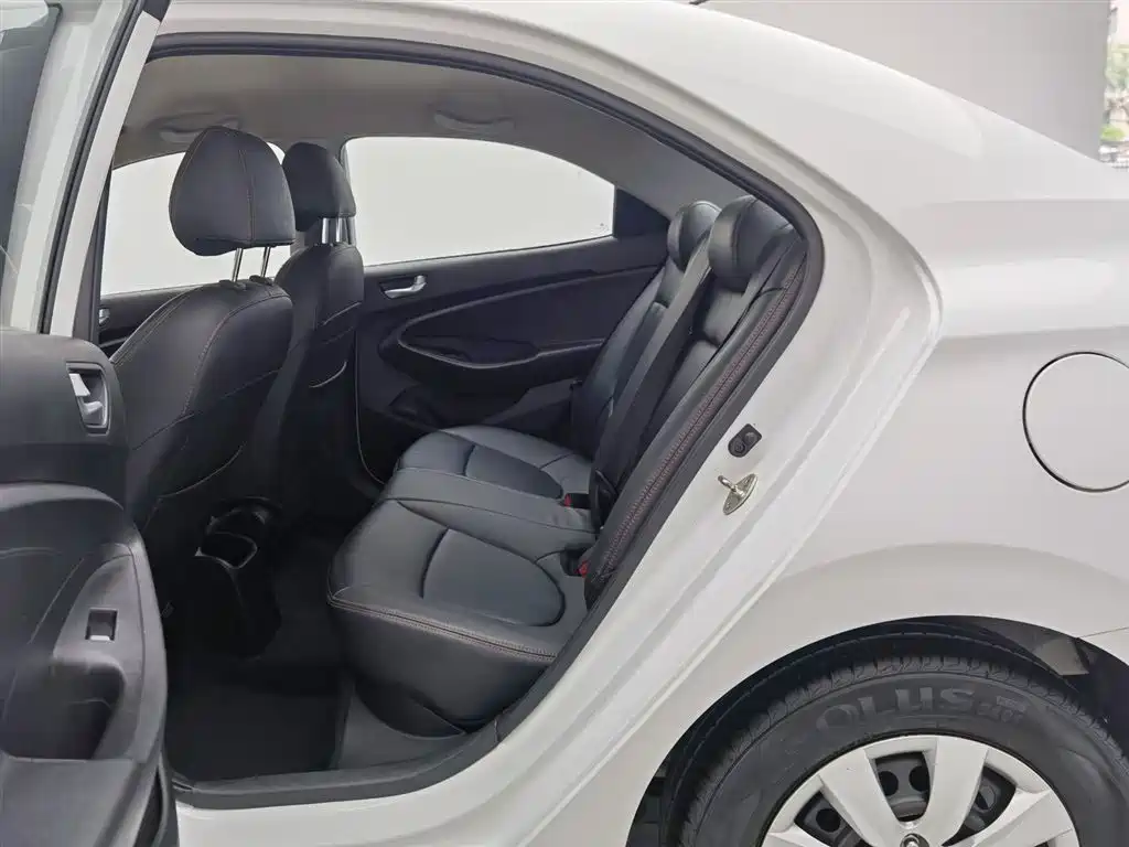 Hyundai Verna 2019 — фото 15