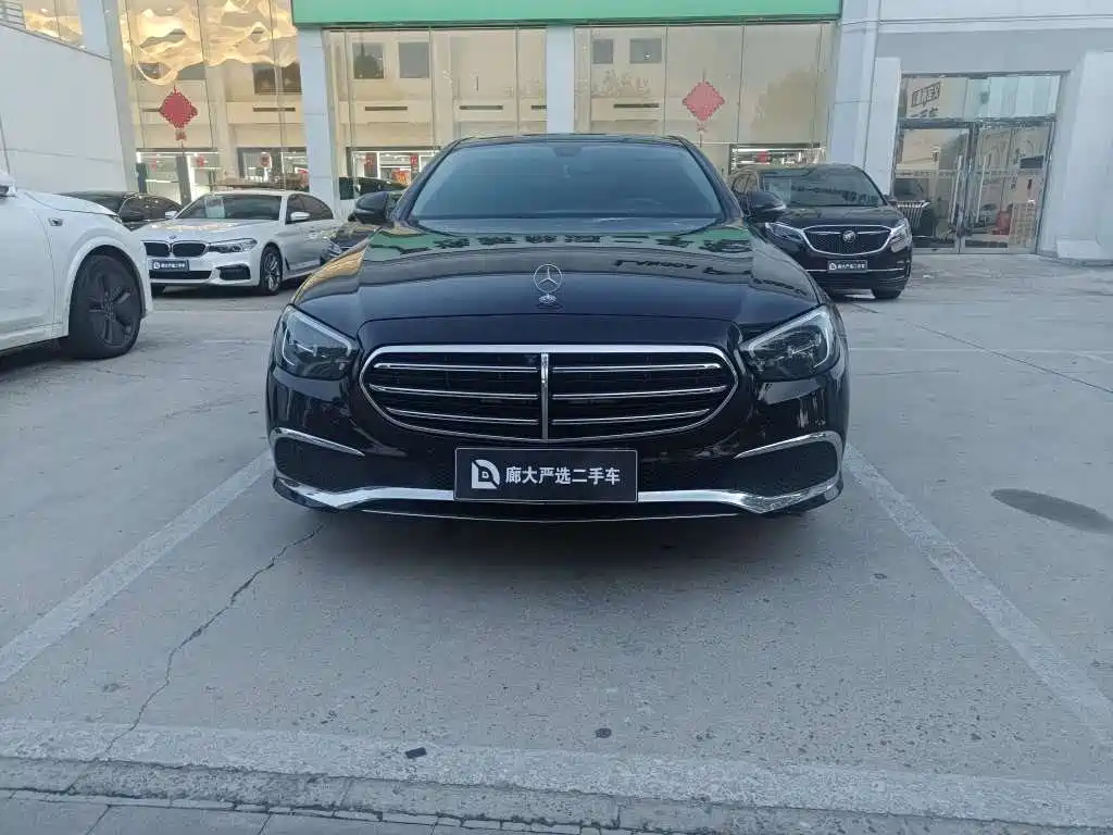 Mercedes-Benz E-Class 2022