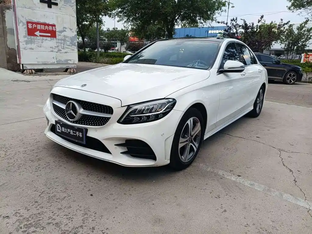 Mercedes-Benz C-Class 2021
